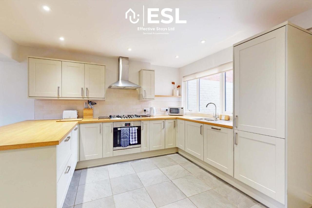 5 Bedroom House - Ideal For Groups & Contractors Shrewsbury Exterior foto